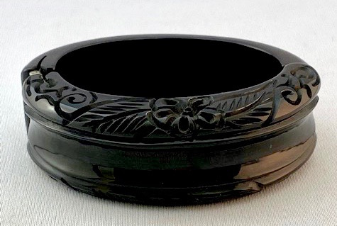 BB320 true black bakelite flower carved hinged bracelet